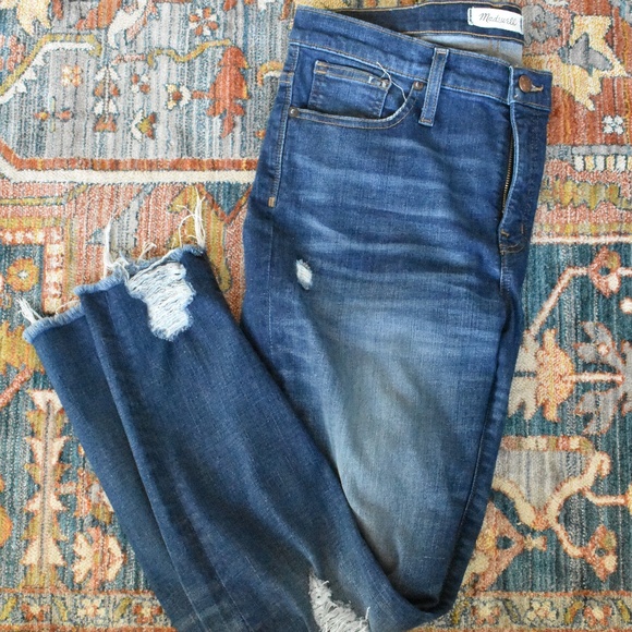 Madewell Denim - Madewell 9" High Rise Skinny w/ destruction - EUC